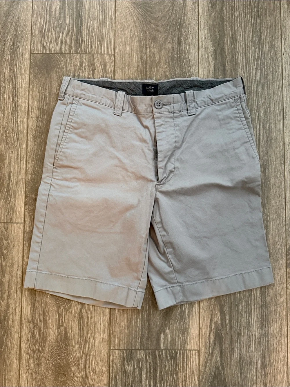 J. Crew - Flat Front Chino Shorts in Light Grey - Size 31